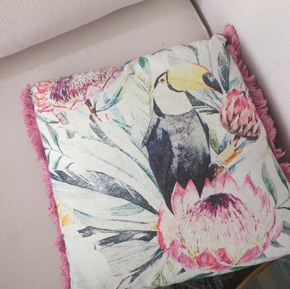 Bright Pillow Set - Picture 5 of 9